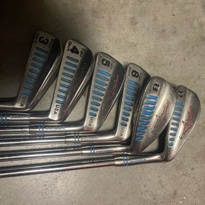 Simmons Tiger Shark 6 Pc Iron Set Regular Flex Steel Shafts